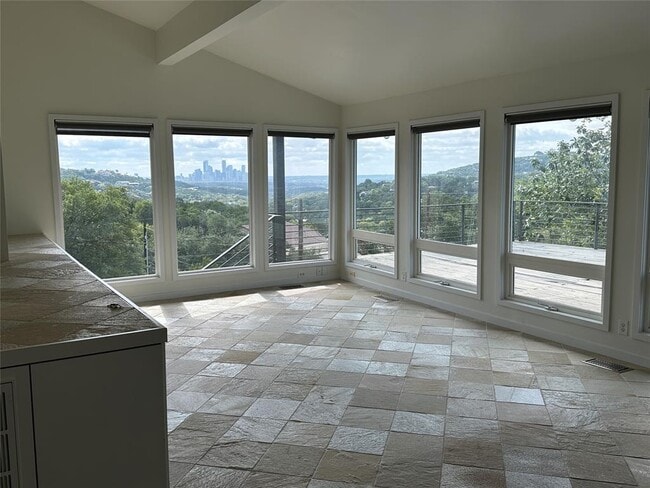 Building Photo - 5206 Scenic View Dr