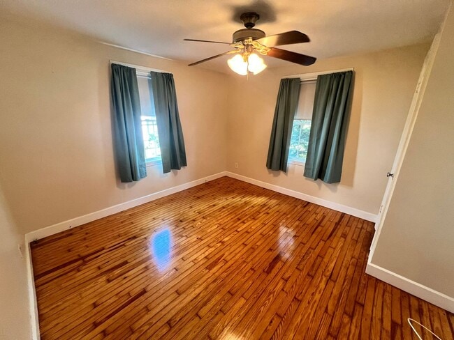 Building Photo - Beautiful Single Family Home in East Sprin...