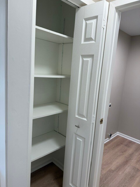 Building Photo - 1520 Crestwood Rd