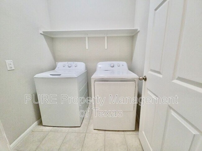 Building Photo - 13208 Mariscan St