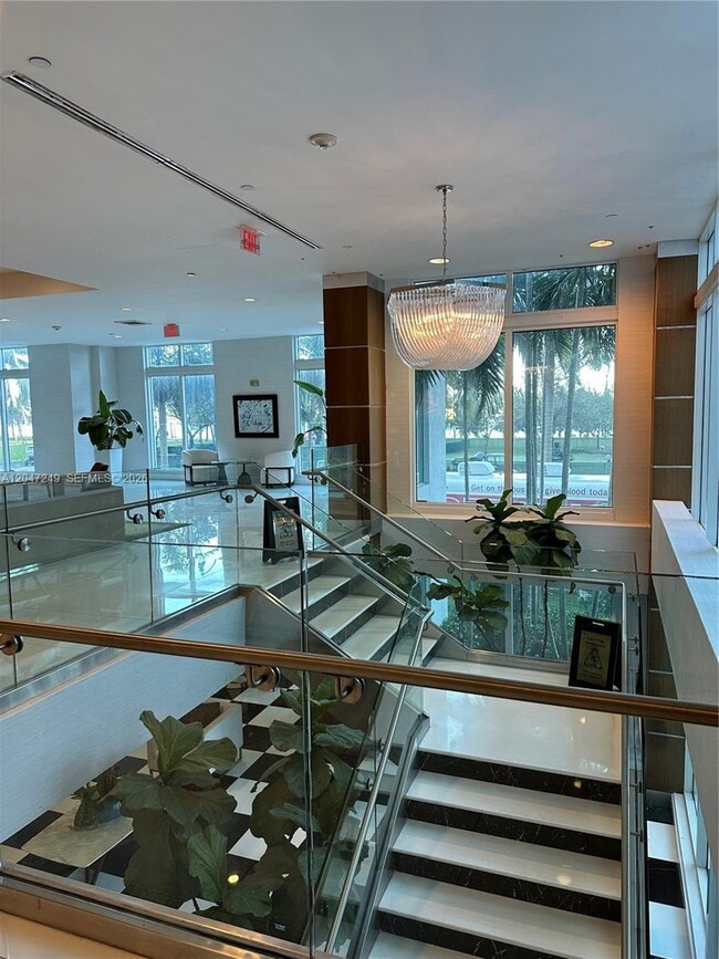 Building Photo - 1800 N Bayshore Dr