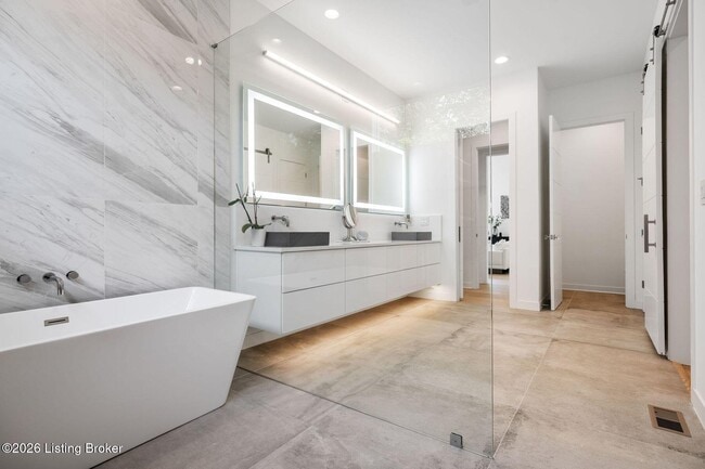 Building Photo - 14201 Reserves Cove Dr