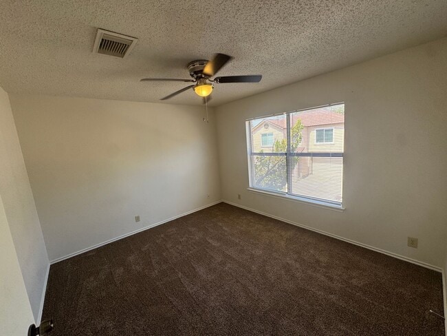 Building Photo - 8928 Kenton Briar