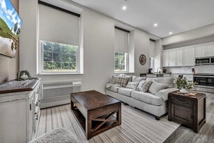 Building Photo - 900 Market Residences