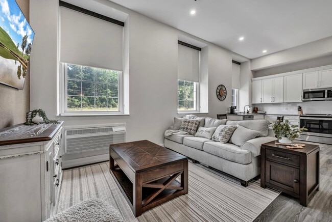 Building Photo - 900 Market Residences