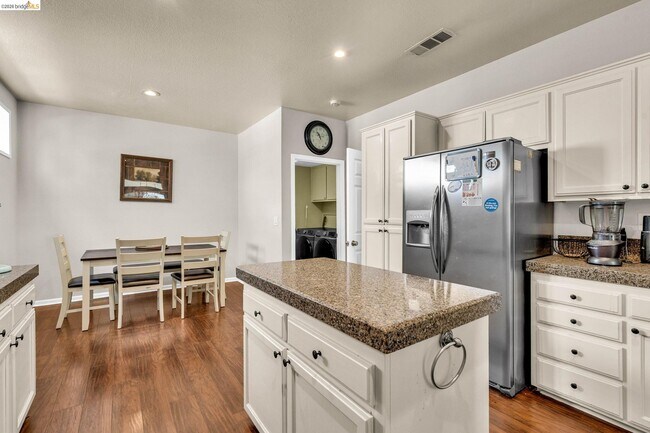 Building Photo - 2451 Cherry Hills Dr