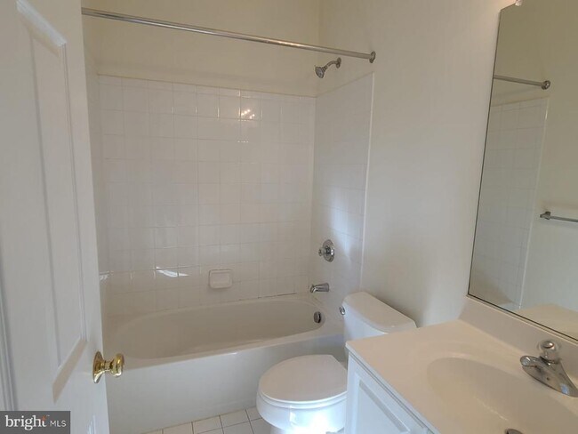 Building Photo - 42625 Homefront Terrace