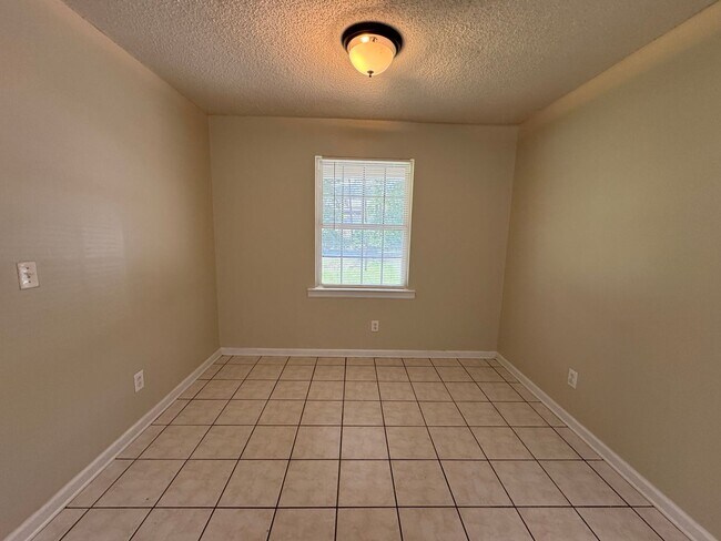 Building Photo - 150&amp;152 Rogers Drive, Rome, GA 30165