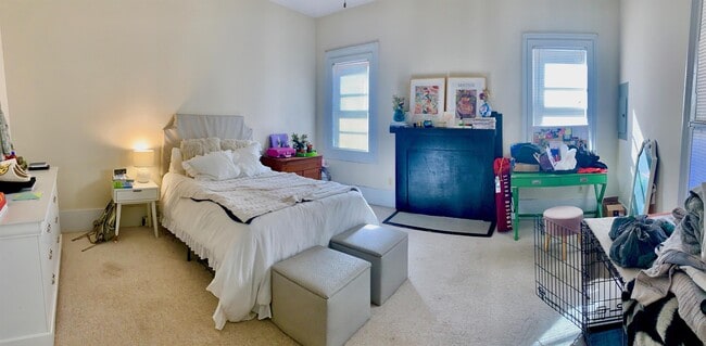 Building Photo - 160 Lyndon Ave