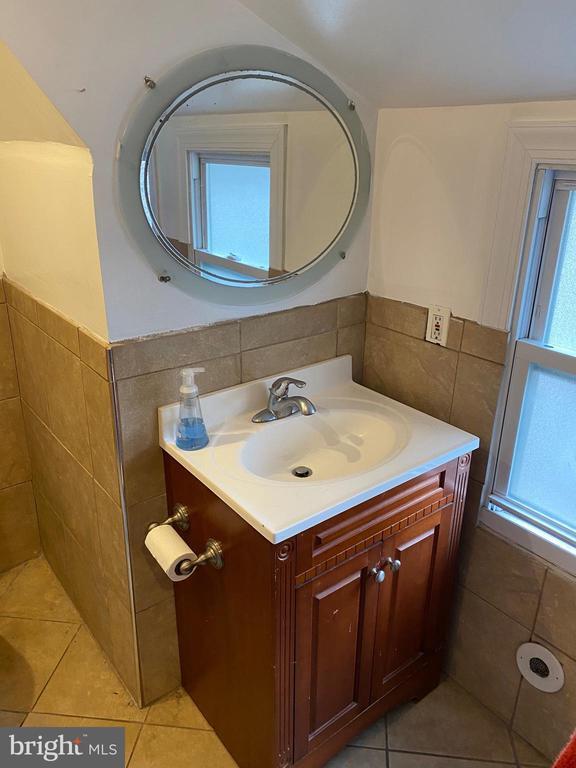 Building Photo - 3212 Winter St