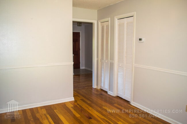 Building Photo - Beautiful Large home off of Mahan