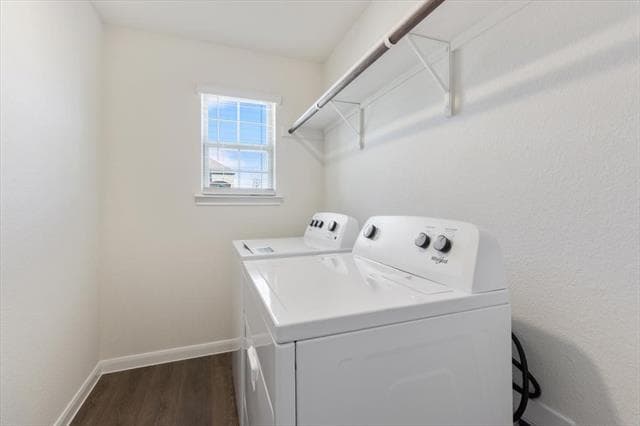 Building Photo - 3901 Oak Crk Cir