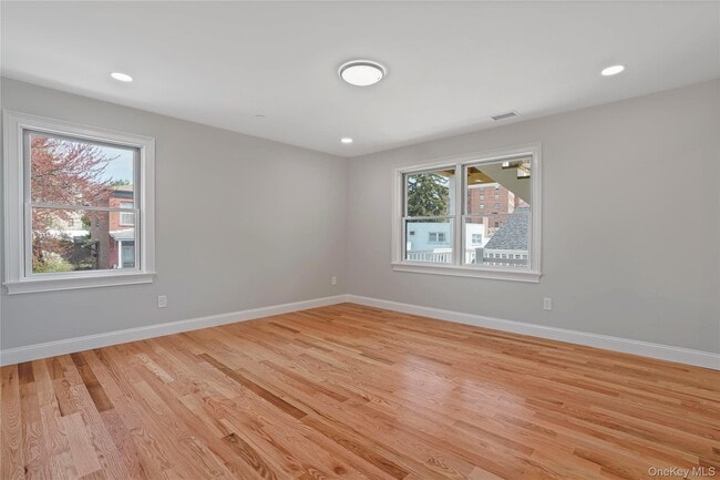 Building Photo - 80 Depeyster St