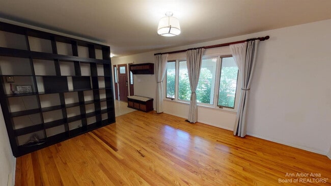 Building Photo - 2235 Prairie St