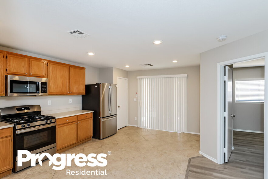 Building Photo - 11795 Bergamo Ct
