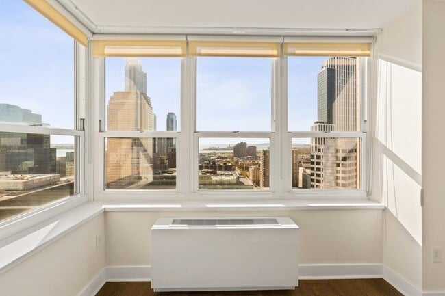 Building Photo - 88 Morgan St