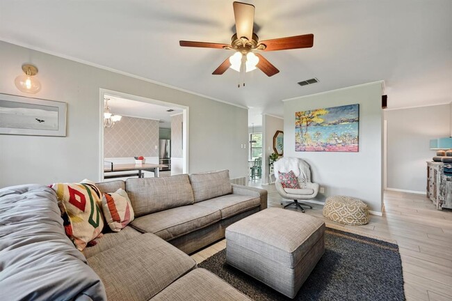 Building Photo - 9209 Rock Way Dr