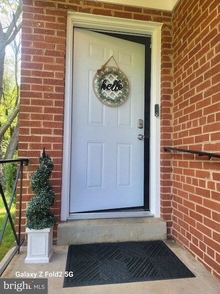 Building Photo - 16309 Holly Hill Dr