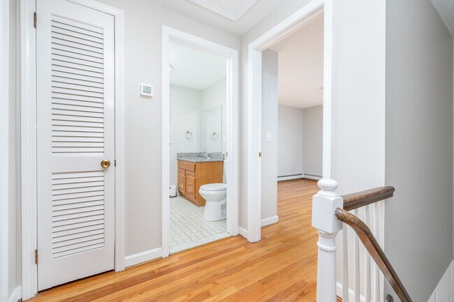 Building Photo - 29 Medford St