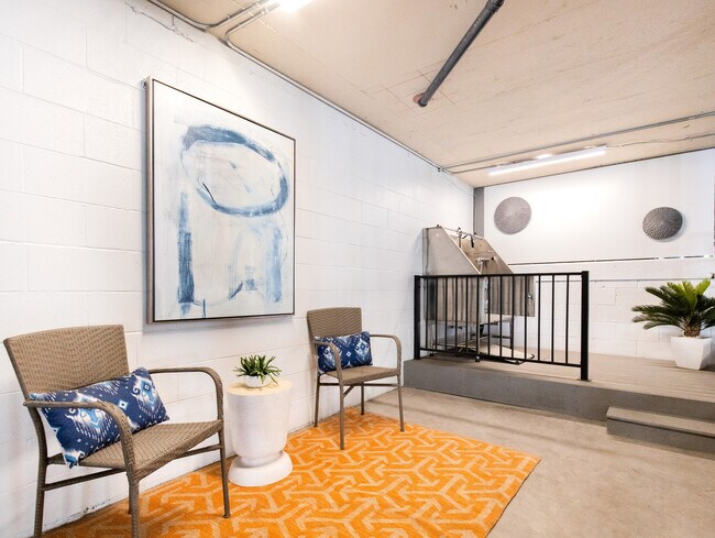 Building Photo - 616 Esplanade-SI FL2-ID440