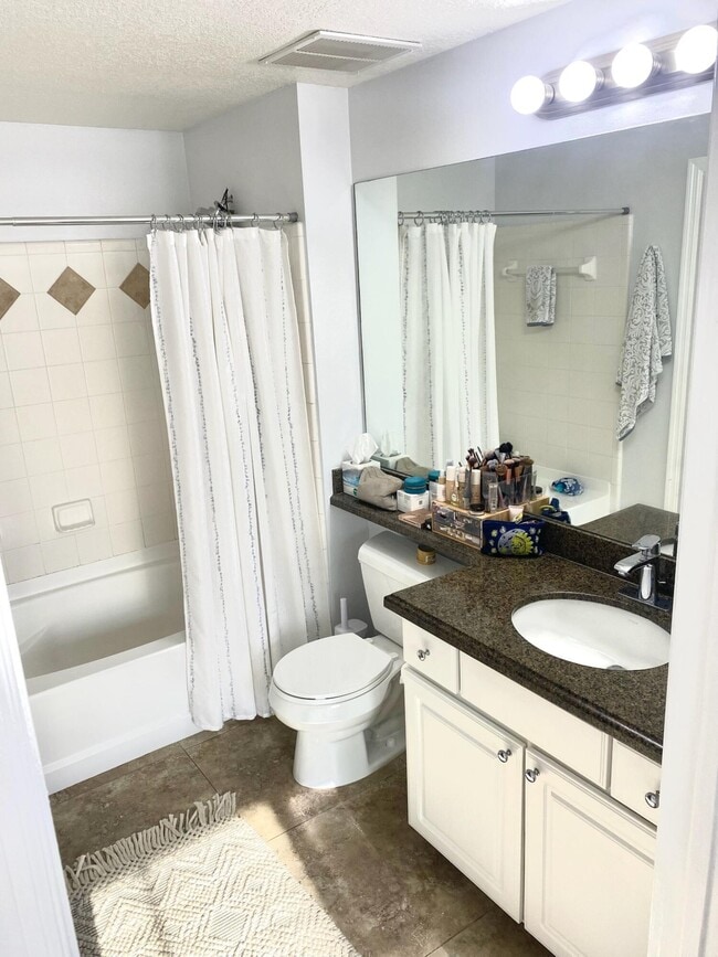 Building Photo - 1108 Myrtlewood Cir E