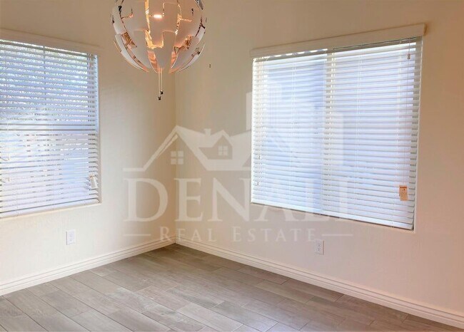 Building Photo - 2723 E Mews Rd