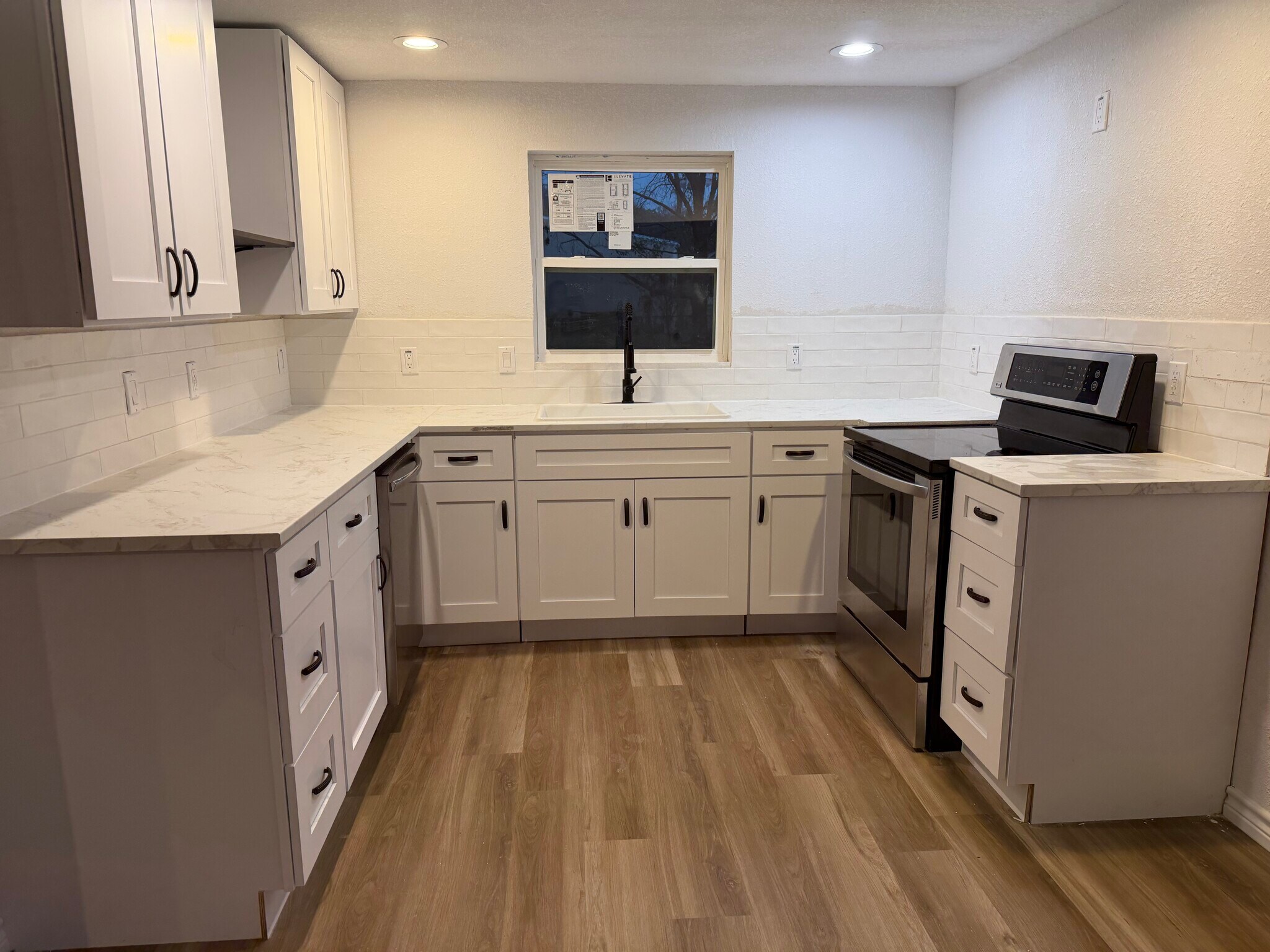 Building Photo - 2006 Cates St