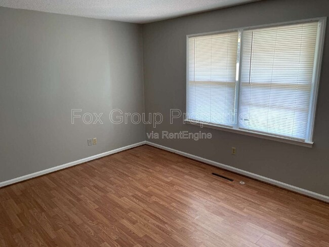 Building Photo - 2306 Startown Rd