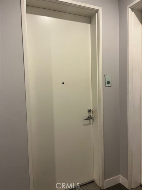 Building Photo - 175 S Lake Ave