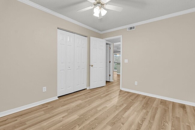 Building Photo - Charming 2BR/2BA Condo with Water Views in Sought-After Montclair – Mount Pleasant, SC