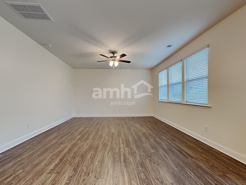 Building Photo - 215 Gershon Wy