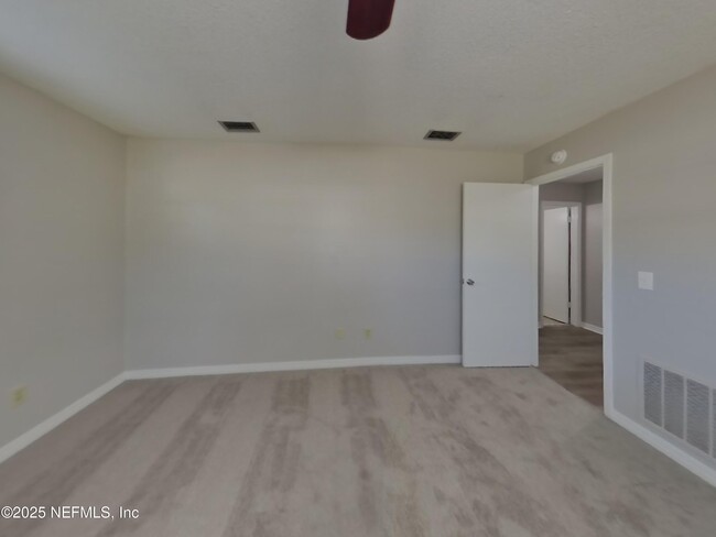 Building Photo - 2036 Pompano Pkwy