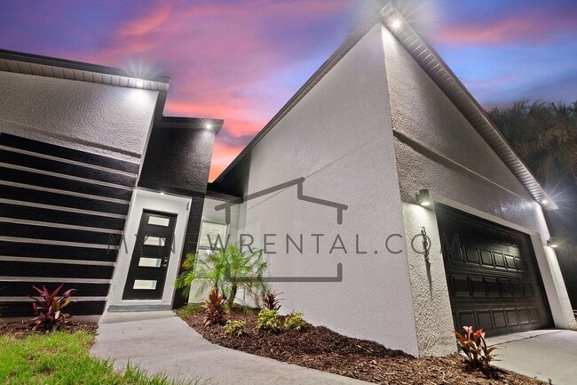 Building Photo - ONE MONTH FREE RENT! Modern, energy effici...