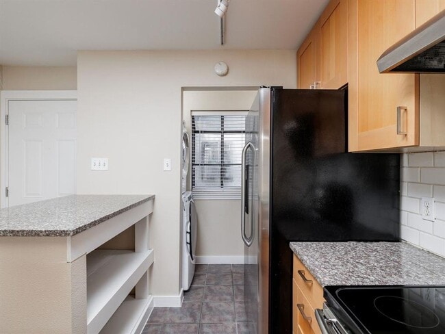 Building Photo - Charming 2 bd 2 bath Condo in Travis Oaks ...