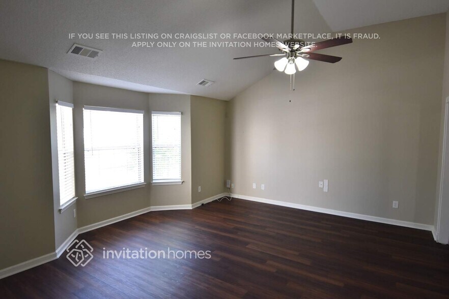 Building Photo - 4185 Soaring Dr