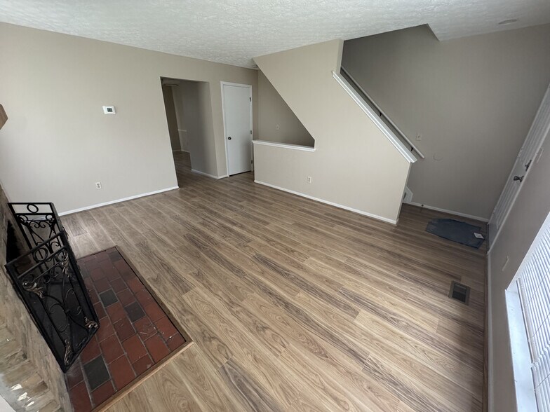 Family Room - 7766 Hansgrove Ct