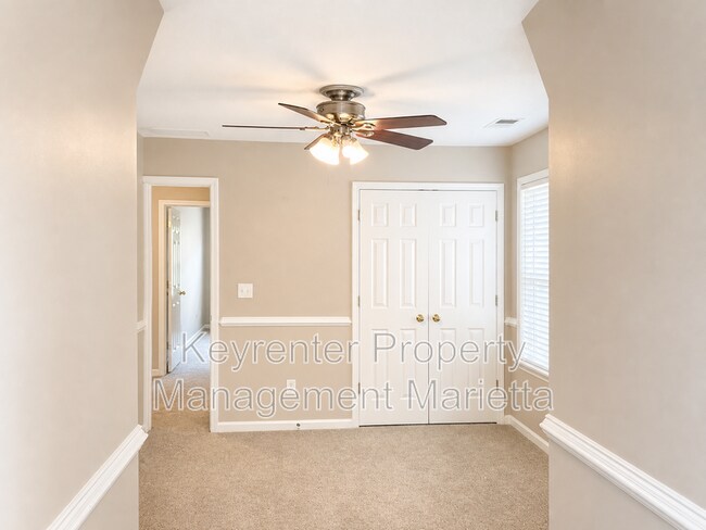 Building Photo - 2220 Rosemoore Walk NE