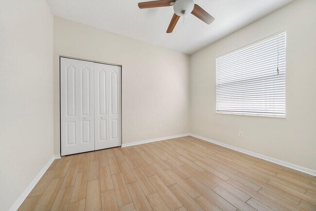 Building Photo - 10419 SW Southgate Ct