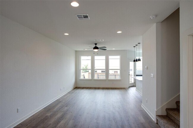 Building Photo - 5160 N A.W. Grimes Blvd