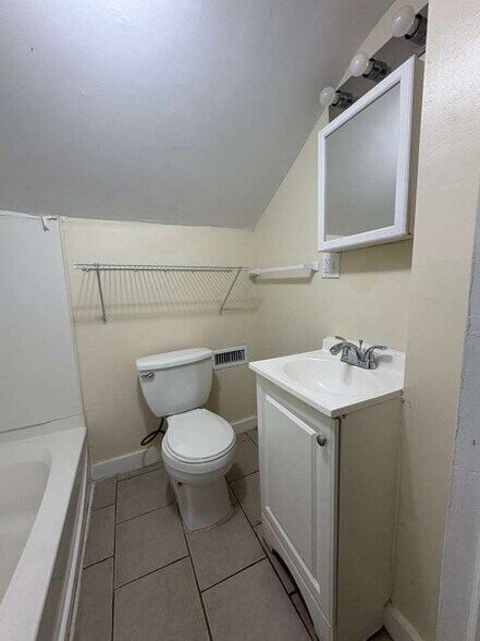 Building Photo - 276 Clinton Ave