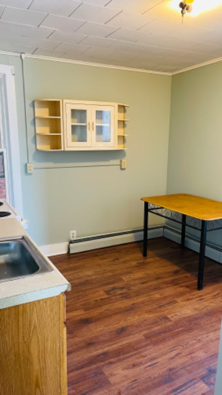 Building Photo - 80 Main St