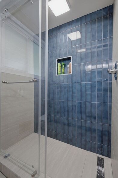 Building Photo - 6555 Brownlee Dr