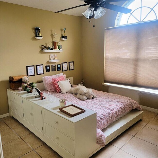 Building Photo - 319 Grand Royal Cir