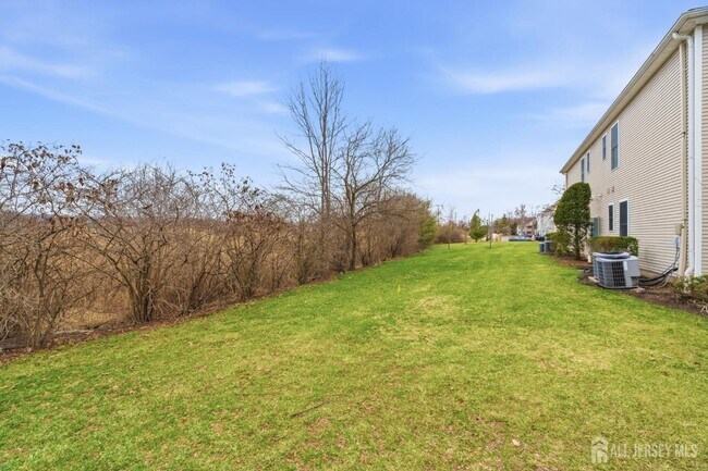Building Photo - 116 Chariot Ct