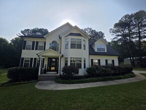 Building Photo - Stylish modern 2 story on a spacious 1 acre lot in Sharpsburg - avail Sept 1st.