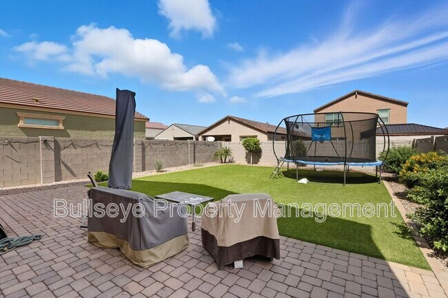 Building Photo - 40462 W Sunland Dr