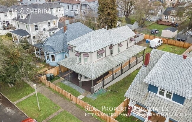 Building Photo - 715 S Sheridan Ave