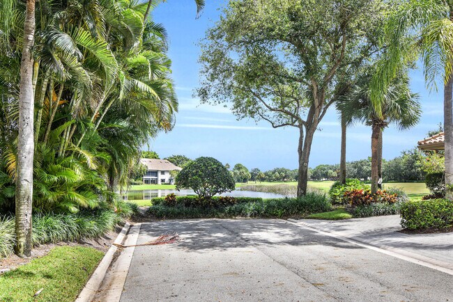 Building Photo - 16922 Isle of Palms Dr
