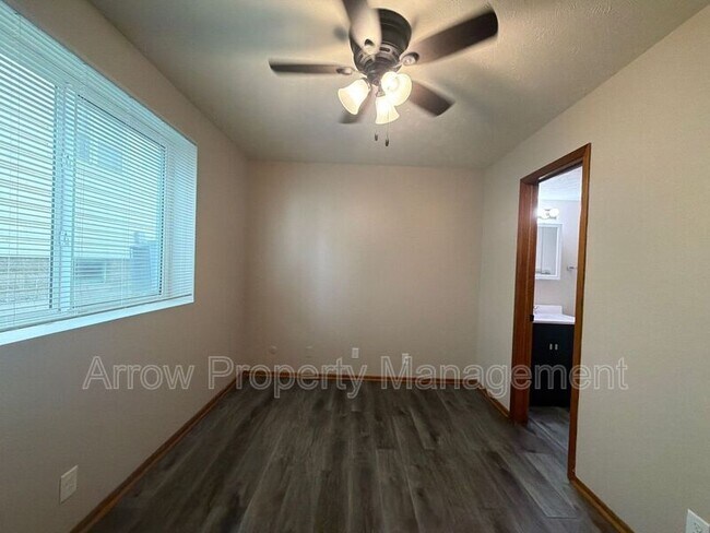 Building Photo - 1410 F St