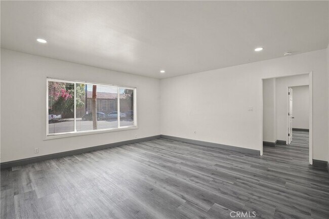 Building Photo - 14335 Hamlin St